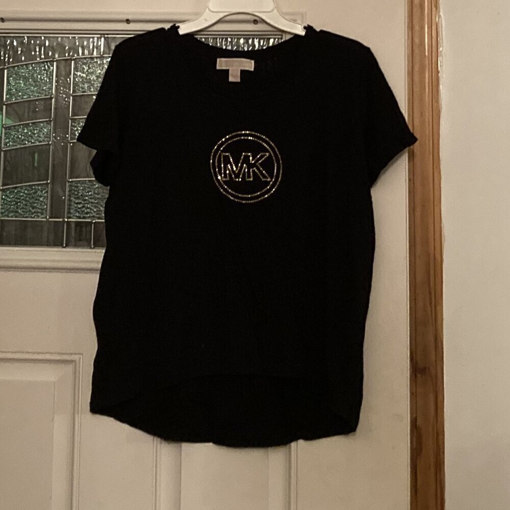 Michael Kors black gold logo tee sz Med